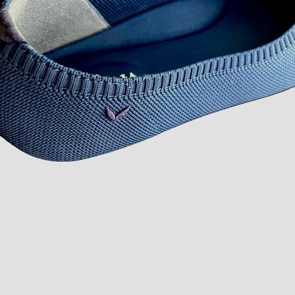 Vivaia Blue Size 10.5 Women's Sustainable Comfort Pointy Ballet Flats - Picture 4 of 5